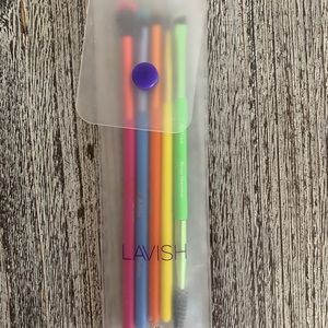 Lavish eye shadow brushes